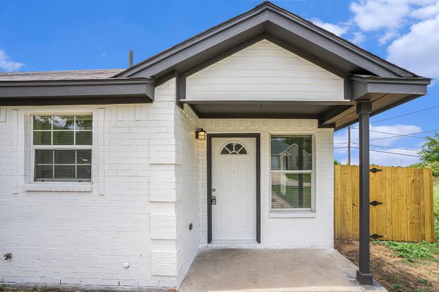 2200 Brookes Street A, Fort Worth, TX 76105