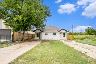 2200 Brookes Street A, Fort Worth, TX 76105