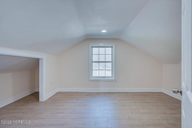 17 Washington Avenue, Leonardo, NJ 07737