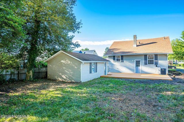 17 Washington Avenue, Leonardo, NJ 07737