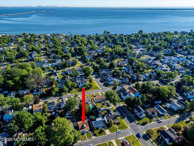 17 Washington Avenue, Leonardo, NJ 07737