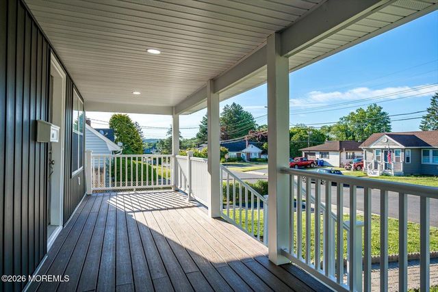 17 Washington Avenue, Leonardo, NJ 07737