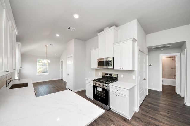 1225 Road 5202, Cleveland, TX 77327