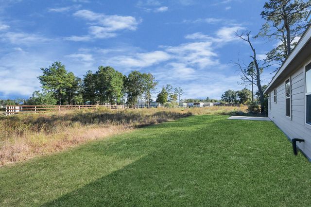 1225 Road 5202, Cleveland, TX 77327