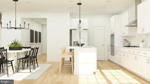 6 RED BARN LN, Bordentown, NJ 08505