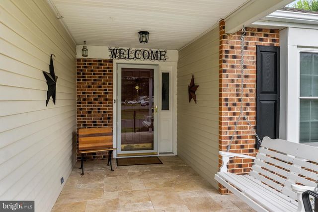 6 MONETA CT, Mount Laurel, NJ 08054