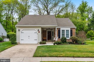 6 MONETA CT, Mount Laurel, NJ 08054