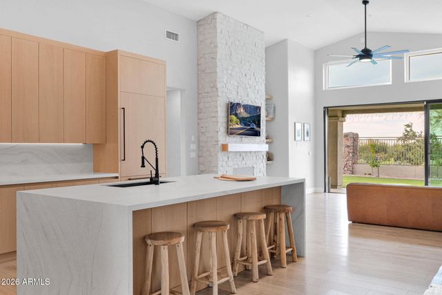 10262 E JASMINE Drive, Scottsdale, AZ 85255