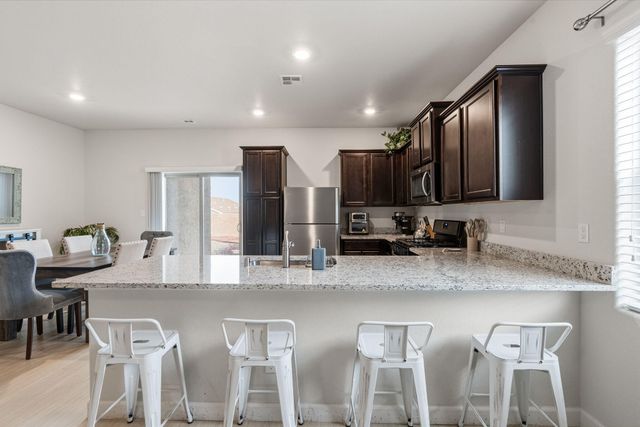 3432 Oregon Trail Road NE, Rio Rancho, NM 87144