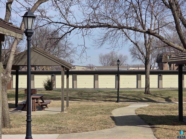 3600 S Gateway Blvd Boulevard 103, Sioux Falls, SD 57106