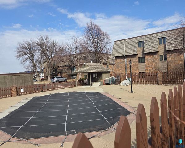 3600 S Gateway Blvd Boulevard 103, Sioux Falls, SD 57106