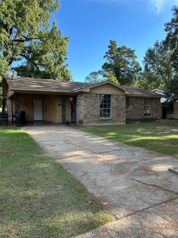 570 Sally Ann Drive, Shreveport, LA 71106