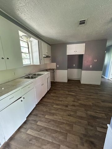 570 Sally Ann Drive, Shreveport, LA 71106