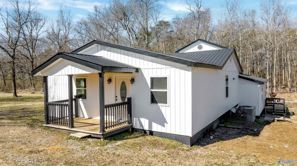 10033 County Road 121, Valley Head, AL 35989