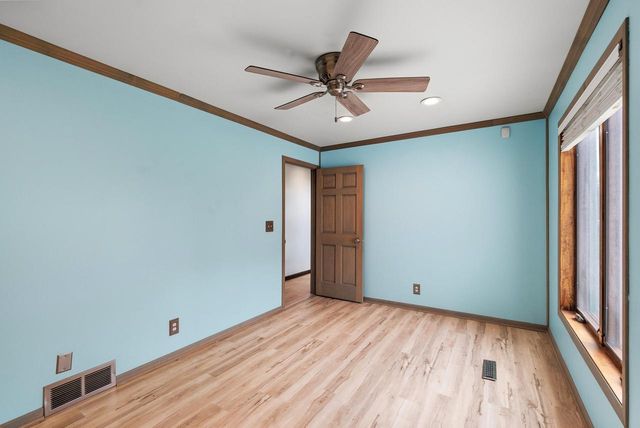 820 Crestwood DRIVE, Waukesha, WI 53188