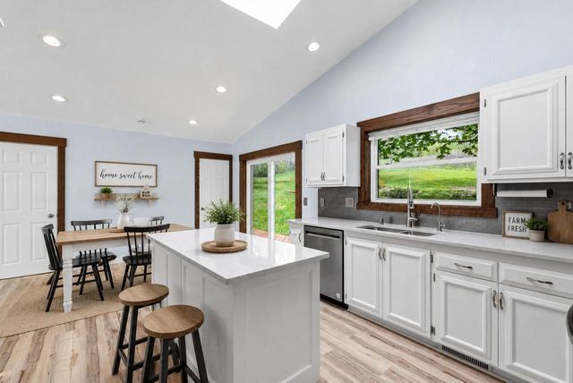 820 Crestwood DRIVE, Waukesha, WI 53188