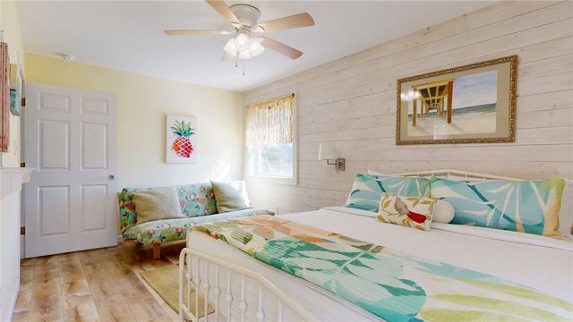 727 La Juana Ct, Port Aransas, TX 78373