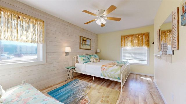 727 La Juana Ct, Port Aransas, TX 78373