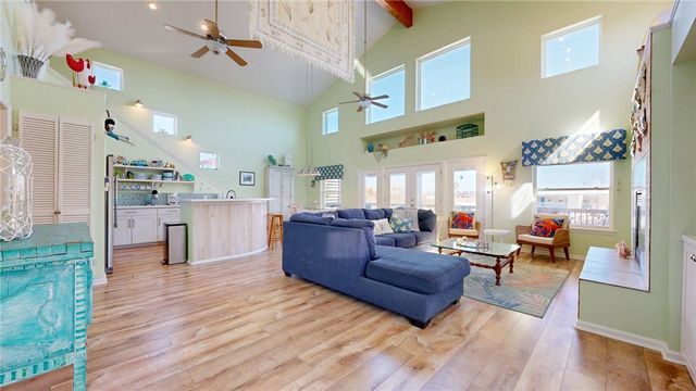 727 La Juana Ct, Port Aransas, TX 78373