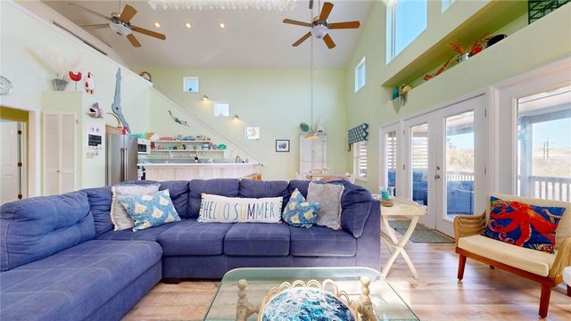 727 La Juana Ct, Port Aransas, TX 78373