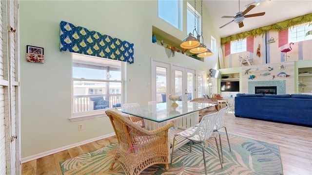 727 La Juana Ct, Port Aransas, TX 78373