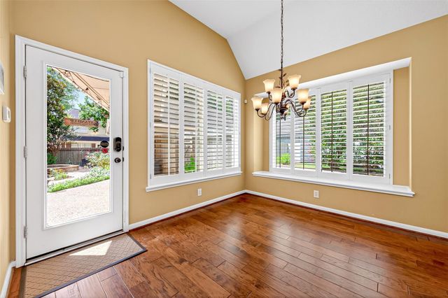 7 Windridge Place, The Woodlands, TX 77381