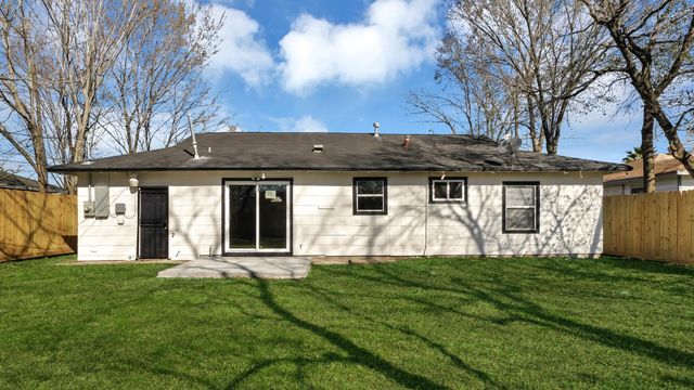 5710 Southseas Street, Houston, TX 77033