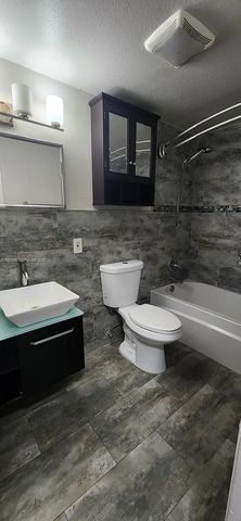 1 NE 78th St B, Miami, FL 33138