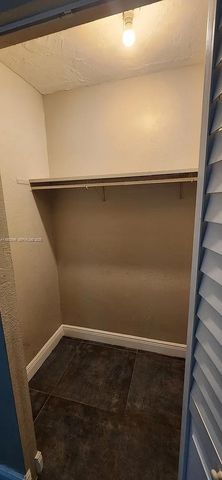 1 NE 78th St B, Miami, FL 33138