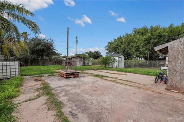 524 E Fannin Avenue, Alamo, TX 78516