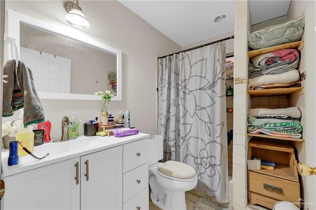 524 E Fannin Avenue, Alamo, TX 78516