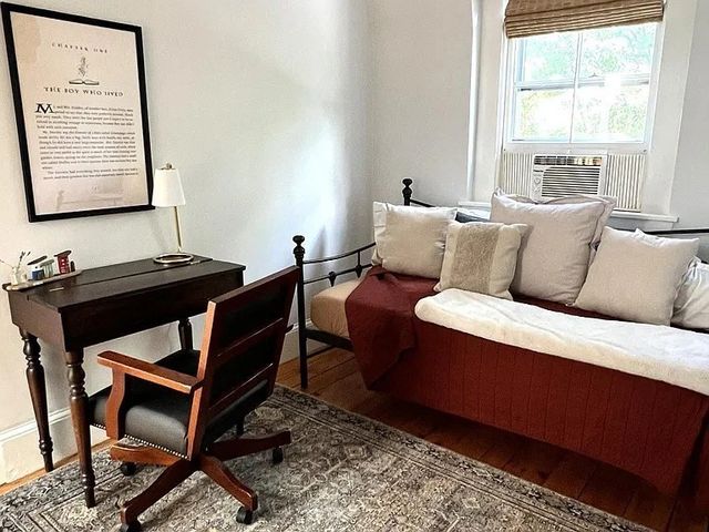 386 Essex Street 5, Salem, MA 01970