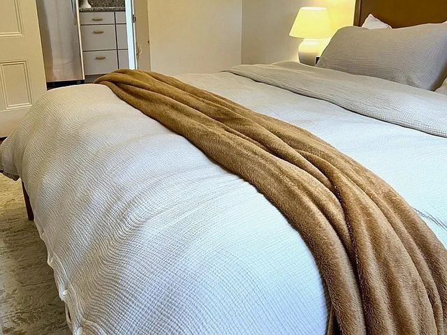 386 Essex Street 5, Salem, MA 01970