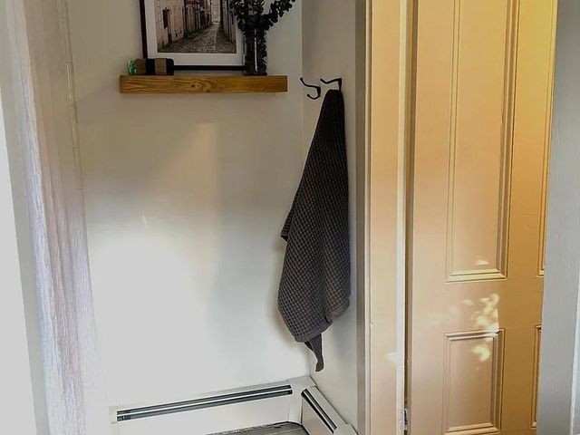 386 Essex Street 5, Salem, MA 01970