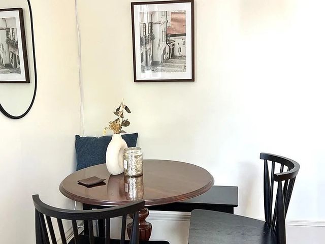 386 Essex Street 5, Salem, MA 01970