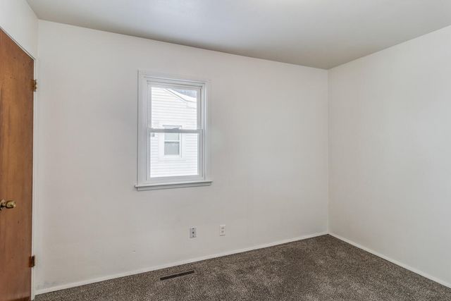 18 Woodlawn Avenue N, Battle Creek, MI 49037