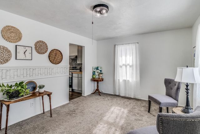 18 Woodlawn Avenue N, Battle Creek, MI 49037