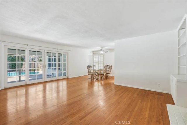 17213 Gault Street, Lake Balboa, CA 91406