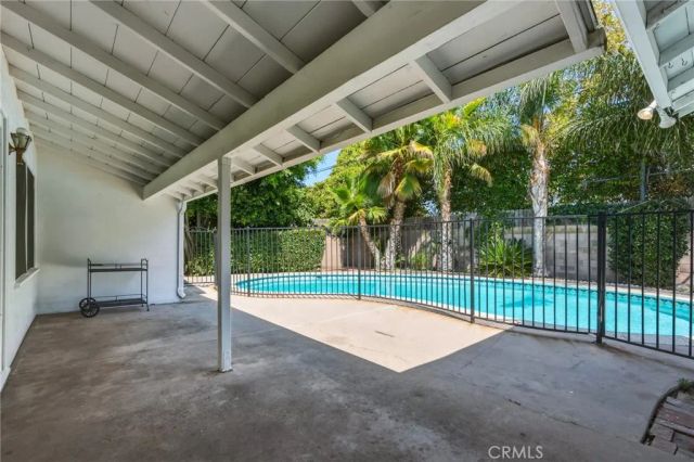 17213 Gault Street, Lake Balboa, CA 91406