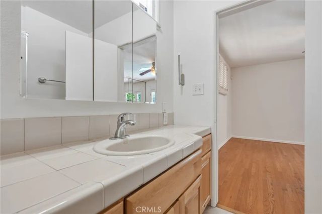 17213 Gault Street, Lake Balboa, CA 91406