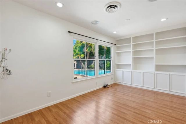 17213 Gault Street, Lake Balboa, CA 91406