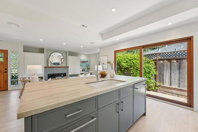 314 Outer Circle, Redwood City, CA 94062