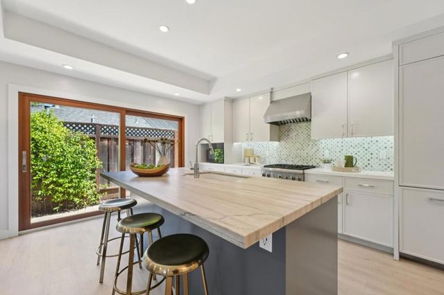 314 Outer Circle, Redwood City, CA 94062