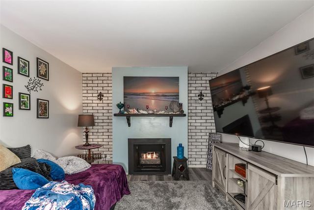 5259 Cedarstone Court A, St Louis, MO 63129