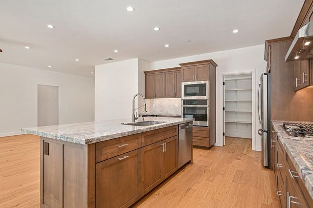 5379 Crestline Dr, Foresthill, CA 95631