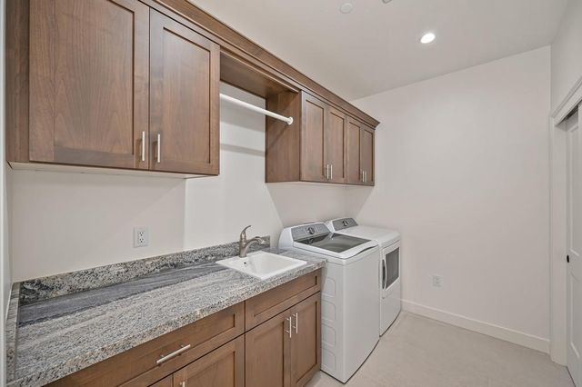 5379 Crestline Dr, Foresthill, CA 95631