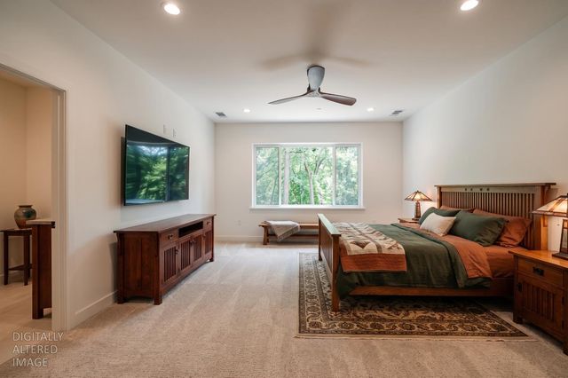 5379 Crestline Dr, Foresthill, CA 95631