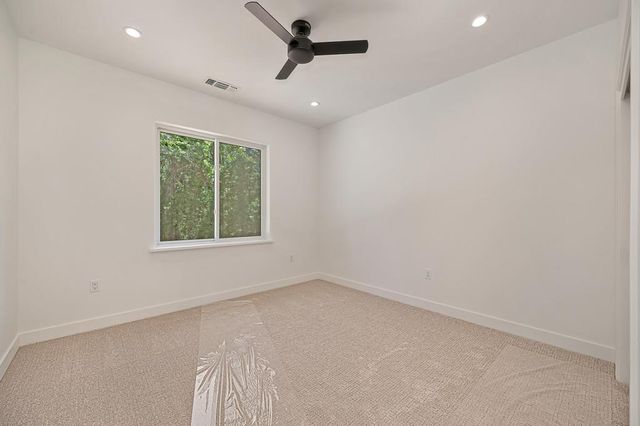 5379 Crestline Dr, Foresthill, CA 95631