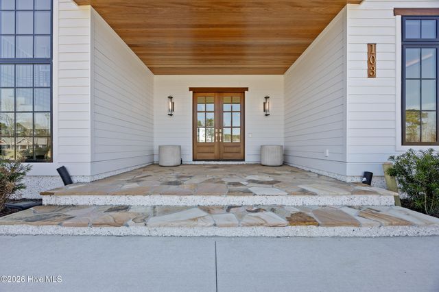 103 Dragonfly Lane, Hampstead, NC 28443