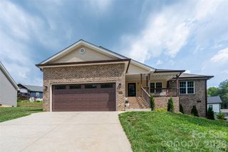 1208 Spring Time Court SW, Lenoir, NC 28645